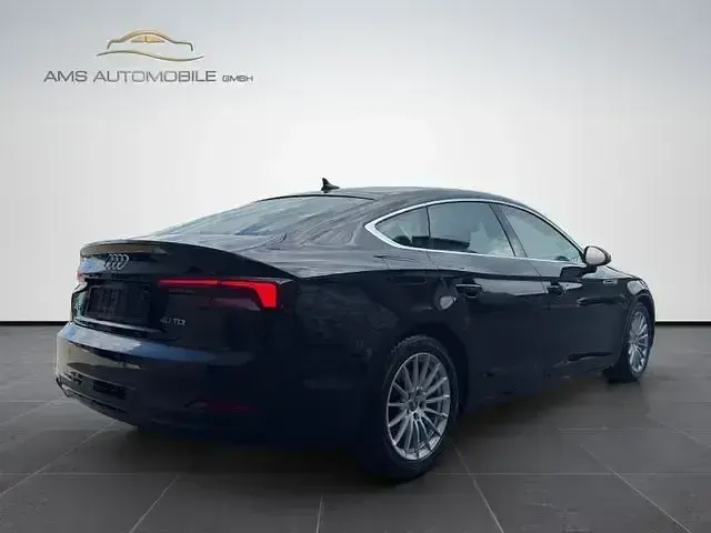 Gebraucht Audi A5 Sportback Sport 190 PS (139 kW) 2019 Schwarz Kleinwagen