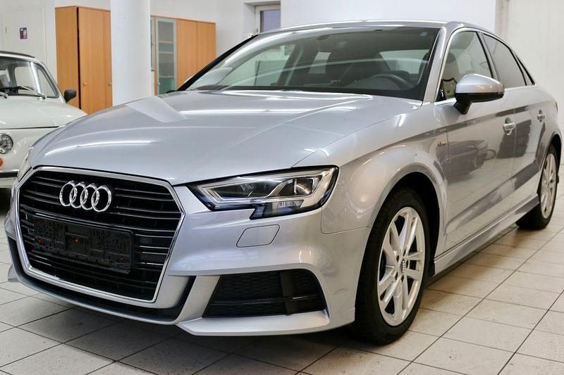 Gebraucht Audi A3 Ambiente 116 PS (85 kW) 2019 Silber Limousine