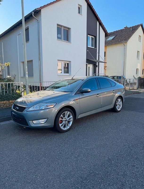 Gebraucht Ford Mondeo 150 PS (110 kW) 2008 Grau Limousine
