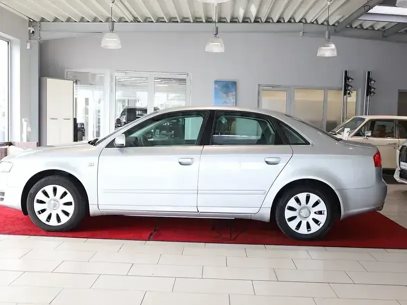 Gebraucht Audi A4 Sport 131 PS (96 kW) 2006 Lichtsilber Limousine