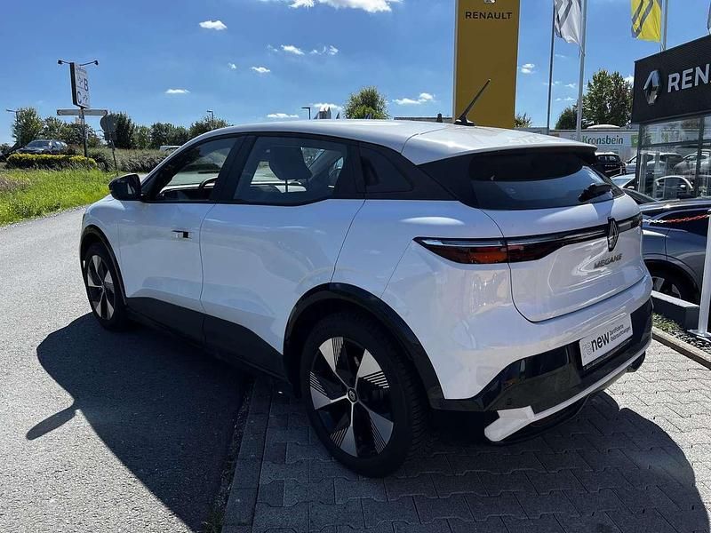 Gebraucht Renault Megane E-Tech Equilibre 96 kW (131 PS) 2022 Polar weiss Limousine