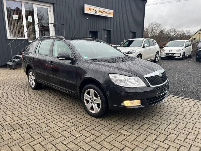 Gebraucht Skoda Octavia Active 105 PS (77 kW) 2012 Schwarz Kombi