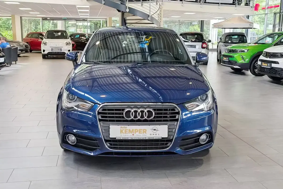 Gebraucht Audi A1 S-Line 90 PS (66 kW) 2015 Scuba blau (metallic) Kleinwagen