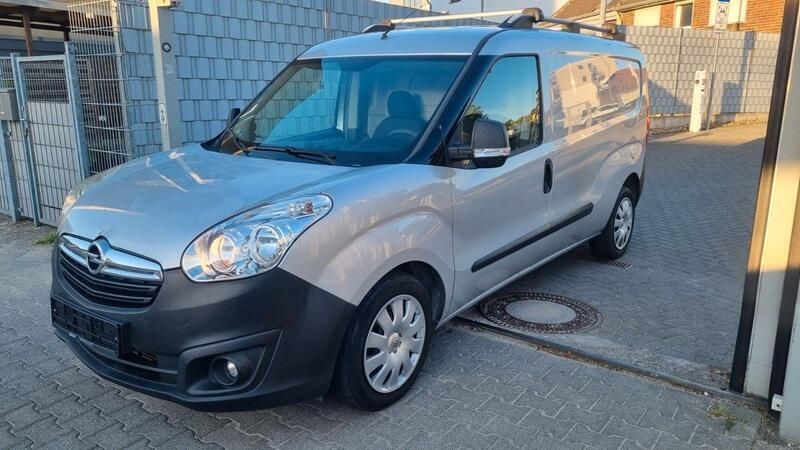 Silber Gebraucht 2014 Opel Combo Van / Kleinbus | 5.499 € (Fairer Preis) - Bild 1/4