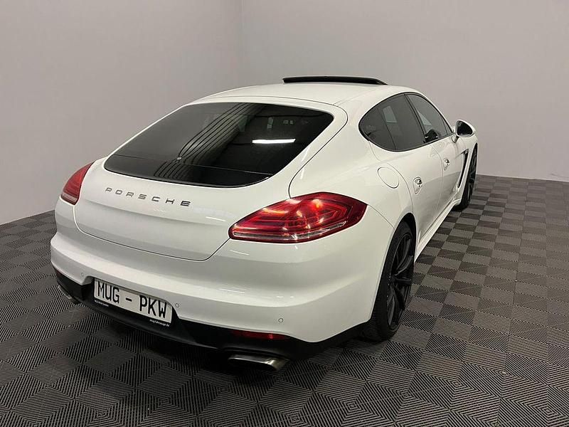 Gebraucht Porsche Panamera 4 Chrono 310 PS (228 kW) 2016 Weiß Limousine