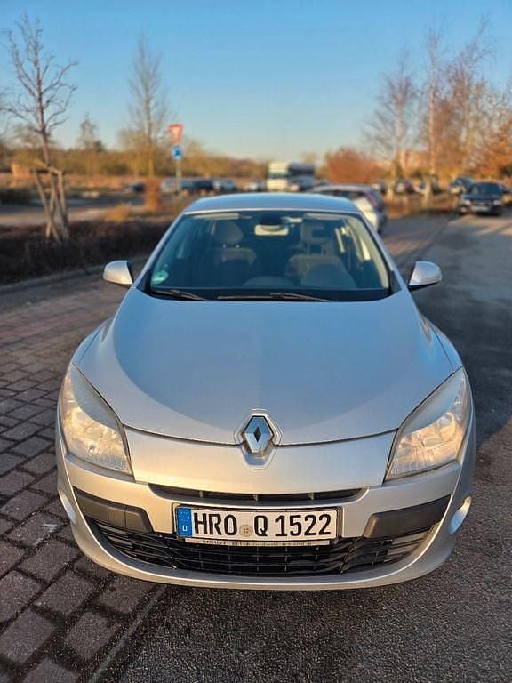 Gebraucht Renault Mégane III 110 PS (80 kW) 2008 Silber Kleinwagen