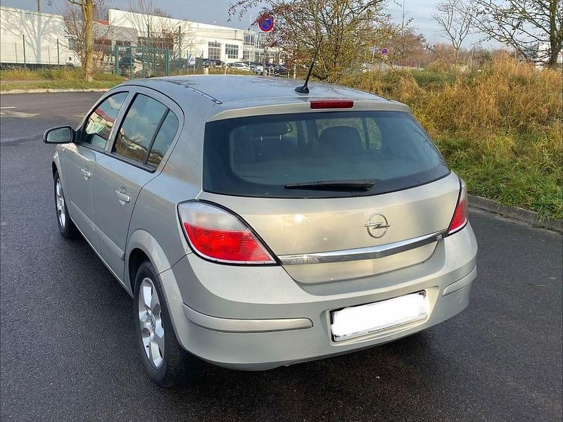 Gebraucht Opel Astra Cosmo 140 PS (102 kW) 2006 Beige Limousine
