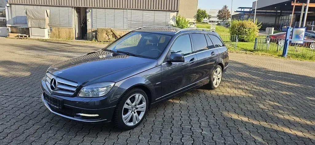 Gebraucht Mercedes C200 184 PS (135 kW) 2010 Grau Kombi