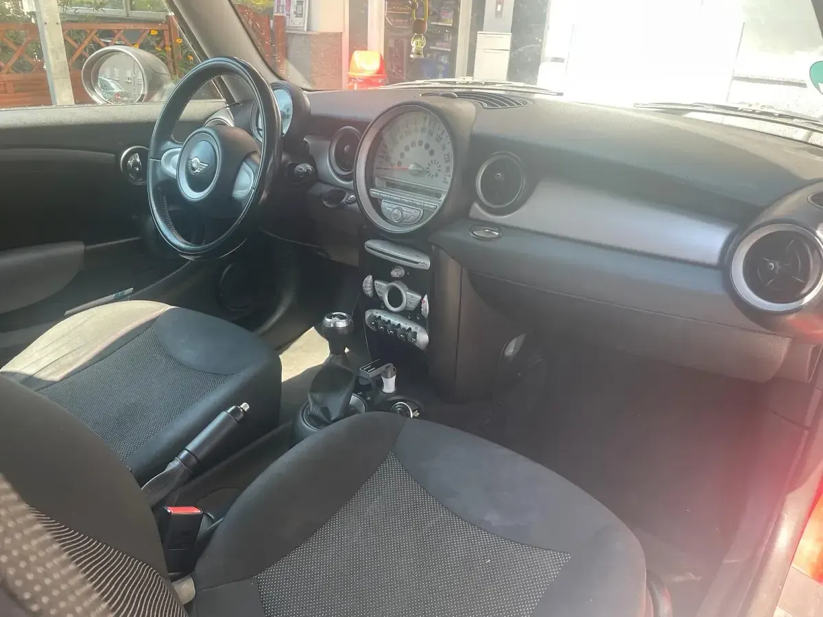 Gebraucht Mini Cooper 98 PS (72 kW) 2010 Rot Kleinwagen