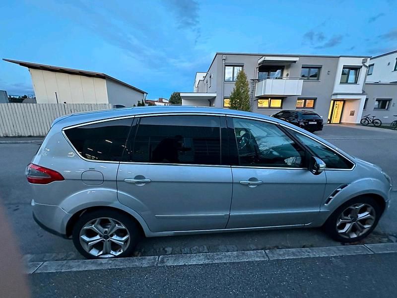 Gebraucht Ford S-MAX S 2011 Grau Van / Kleinbus