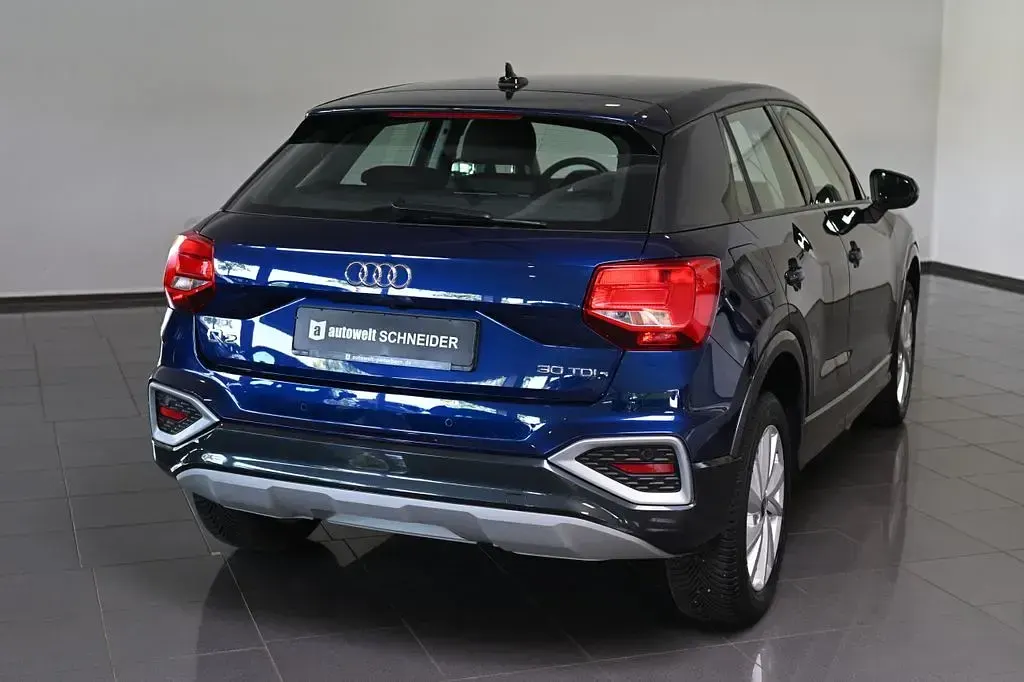 Gebraucht Audi Q2 Advanced 116 PS (85 kW) 2023 Navarrablau metallic SUV