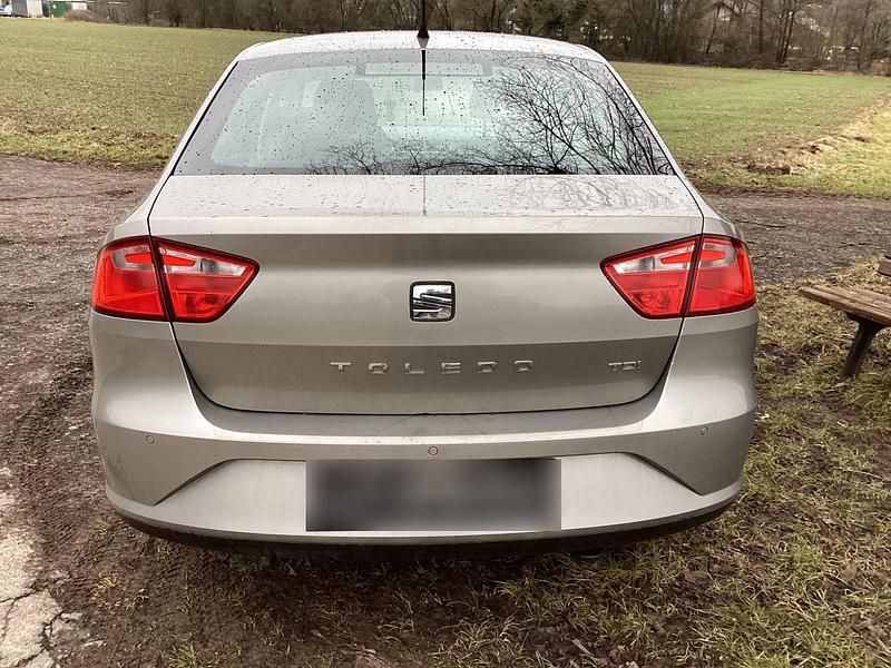 Gebraucht Seat Toledo 4You 90 PS (66 kW) 2014 Beige Kleinwagen