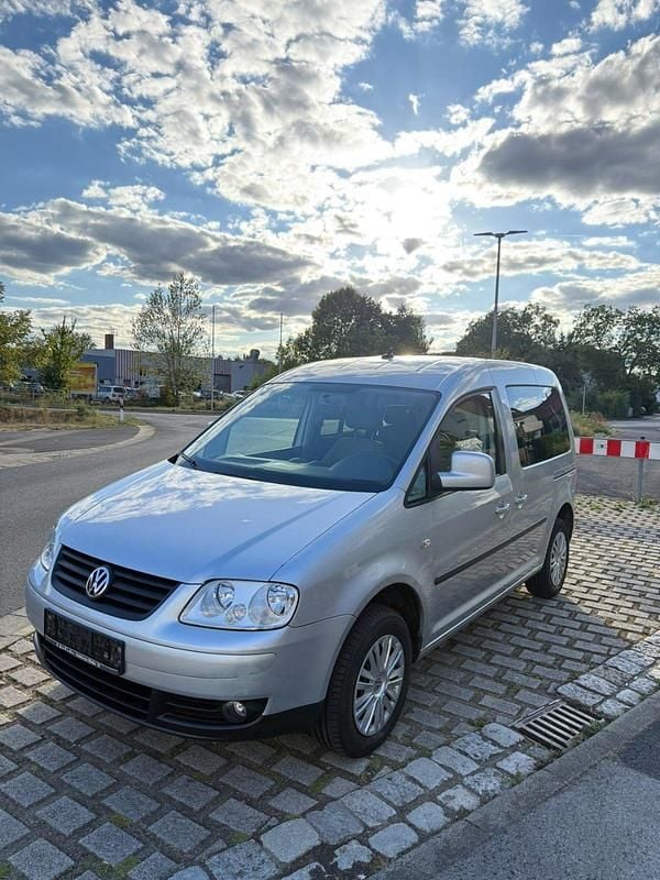Silber Gebraucht 2010 VW Caddy Van / Kleinbus | 4.599 € (Guter Preis) - Bild 1/4