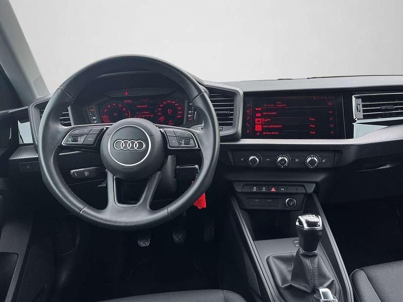 Gebraucht Audi A1 110 PS (80 kW) 2022 Mythosschwarz metallic Limousine