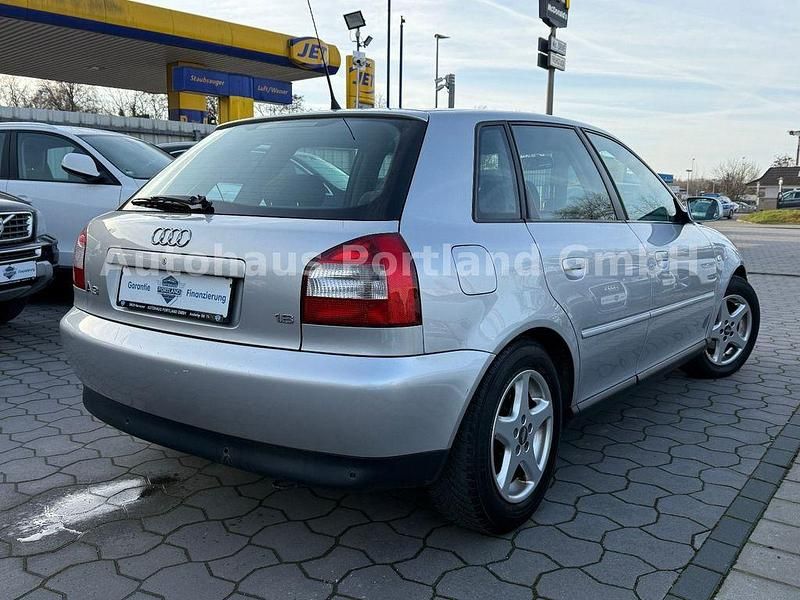 Gebraucht Audi A3 Attraction 102 PS (75 kW) 2003 Silber Limousine