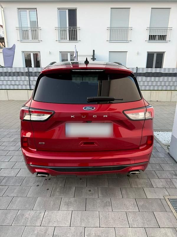 Gebraucht Ford Kuga ST-Line X 190 PS (139 kW) 2022 Rot SUV
