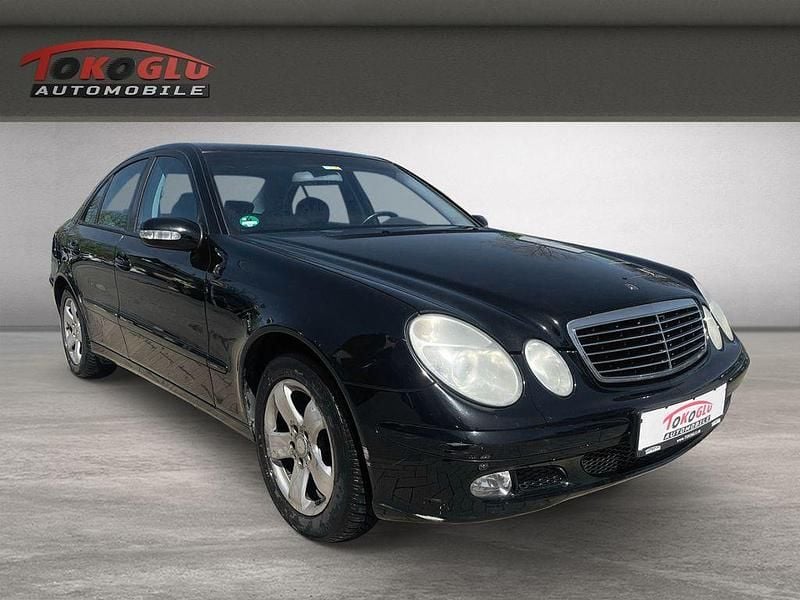 Second-hand Mercedes E200 122 CP (89 kW) 2005 Negru Berlinǎ
