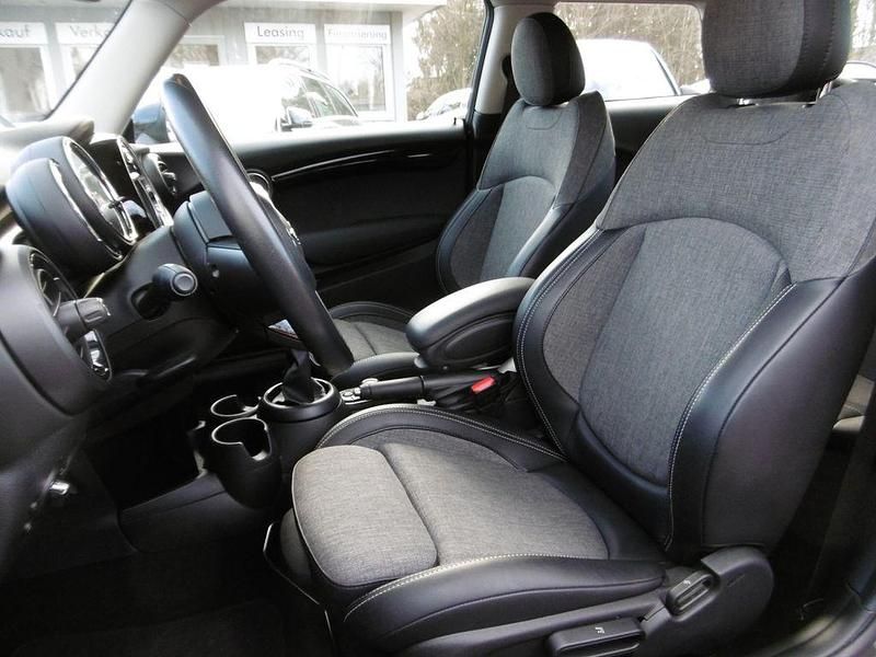 Gebraucht Mini Cooper D 116 PS (85 kW) 2018 Grau Kleinwagen