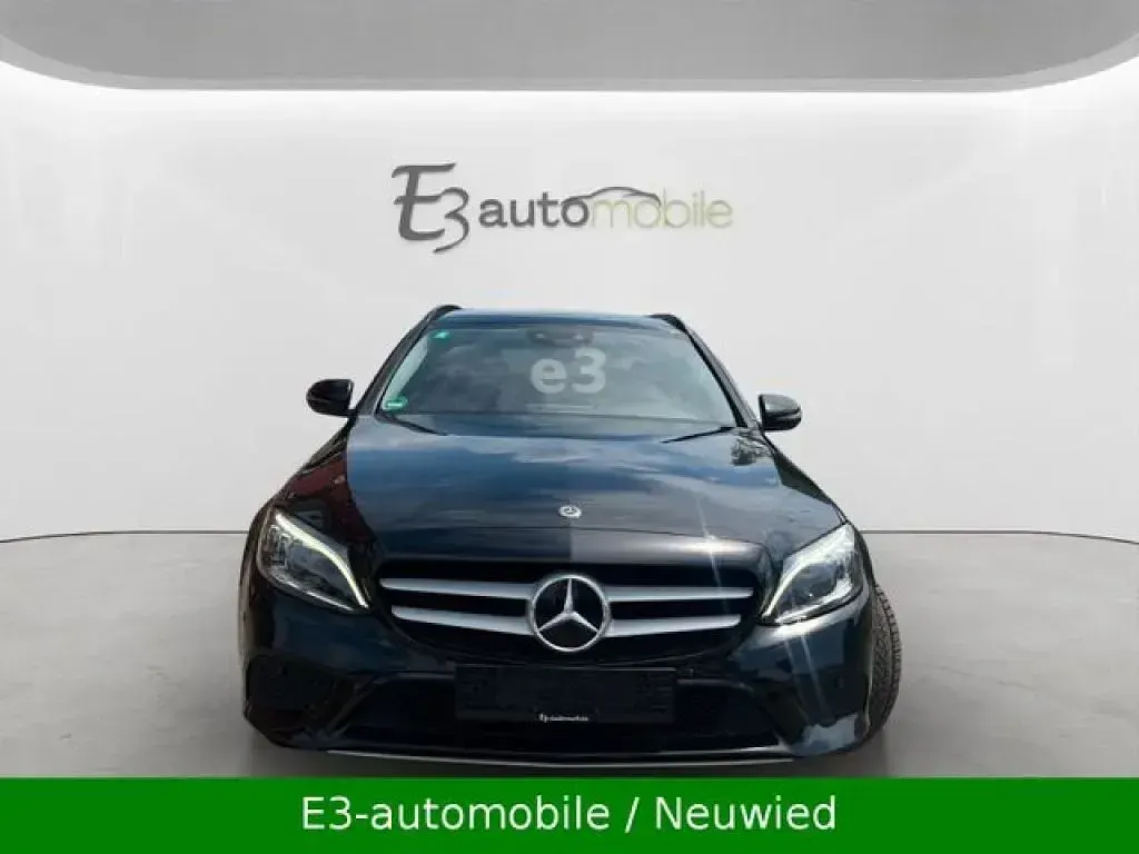 Gebraucht Mercedes 200 160 PS (117 kW) 2020 Schwarz Kombi