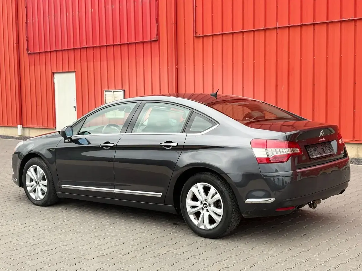 Gebraucht Citroën C5 Exclusive 140 PS (102 kW) 2013 Grau Limousine