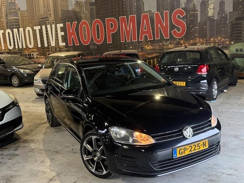 Schwarz Gebraucht 2013 VW Golf Limousine | 5.350 € (Superpreis) - Bild 1/4