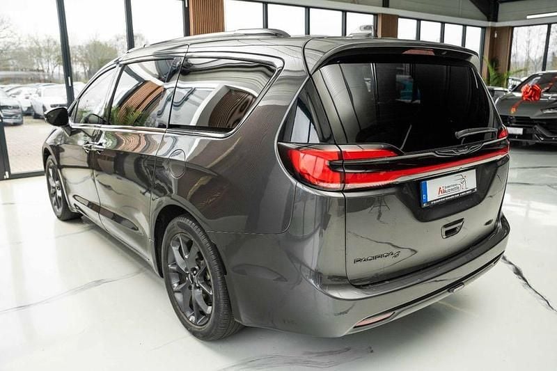 Gebraucht Chrysler Pacifica Limited 291 PS (214 kW) 2024 Grau SUV