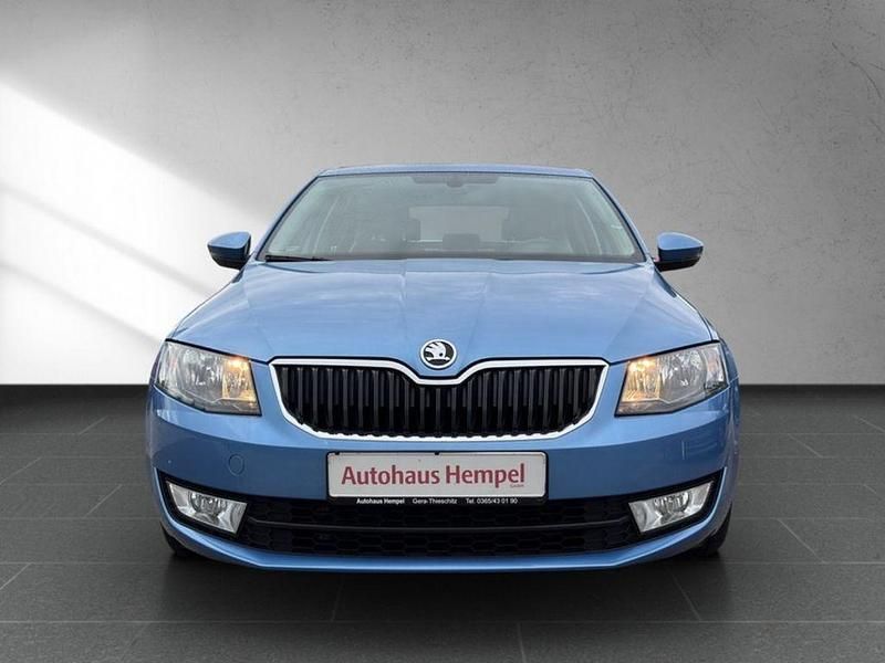 Gebraucht Skoda Octavia Ambition 140 PS (102 kW) 2015 Blau Limousine