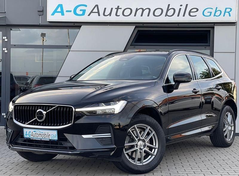 Schwarz Gebraucht 2022 Volvo XC60 Momentum SUV | 34.900 € (Guter Preis) - Bild 1/4