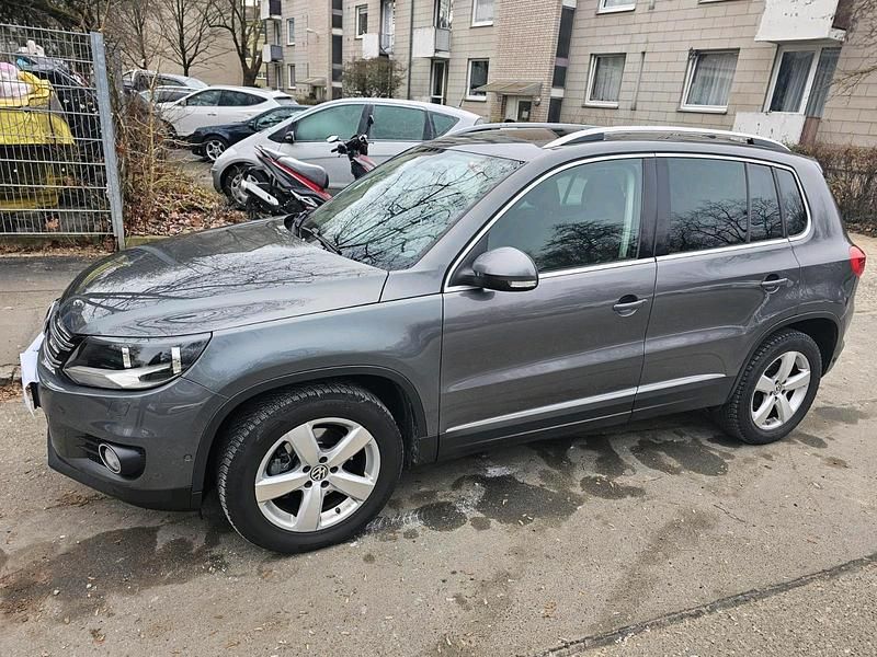 Gebraucht VW Tiguan 140 PS (102 kW) 2012 Grau SUV