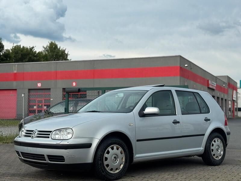 Silber Gebraucht 1999 VW Golf IV Limousine | 3.299 € (Etwas zu teuer) - Bild 1/4