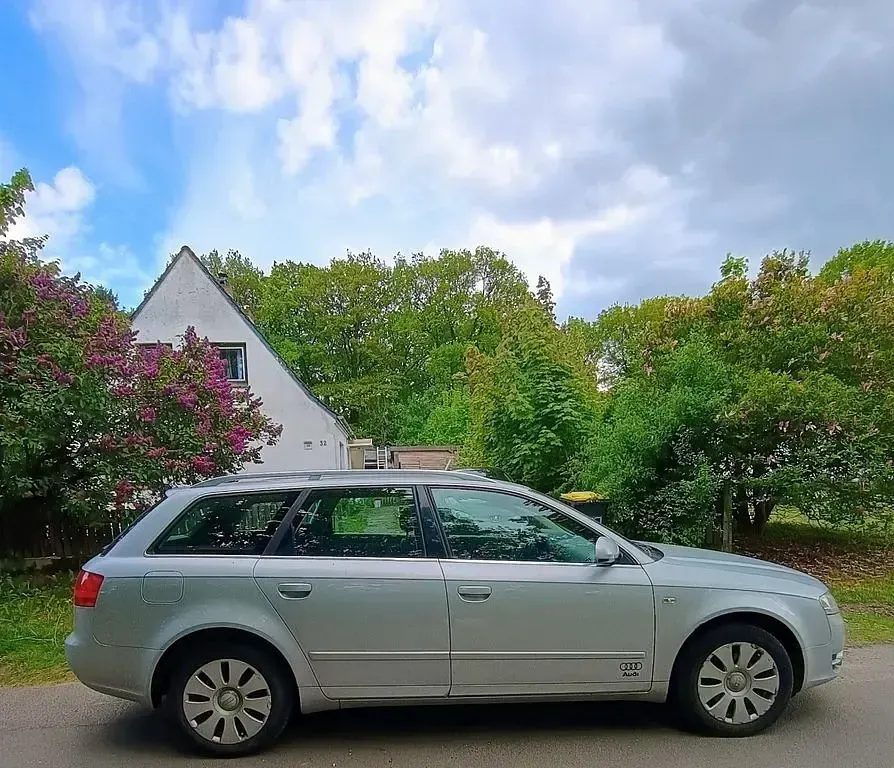 Używany Audi A4 140 KM (102 kW) 2005 Srebrny Kombi