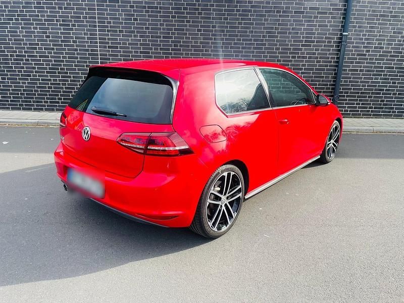 Gebraucht VW Golf GTD 184 PS (135 kW) 2014 Rot Coupé