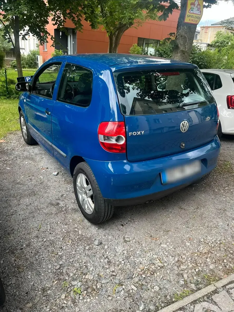 Gebraucht VW Fox 54 PS (39 kW) 2005 Blau Kleinwagen