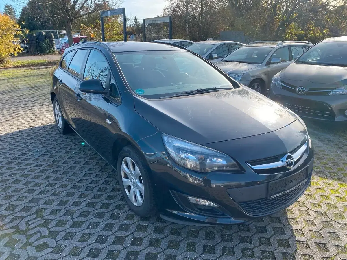 Gebraucht Opel Astra 136 PS (100 kW) 2014 Schwarz Kombi