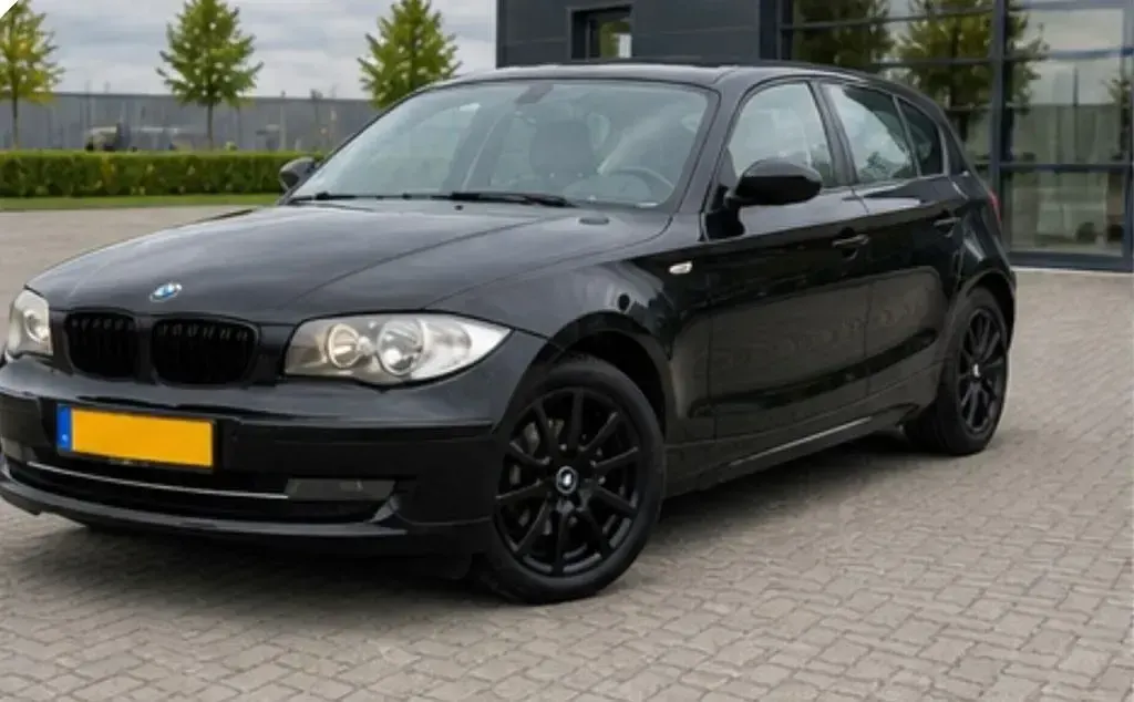 Second-hand BMW 116 122 CP (89 kW) 2007 Argintiu Hatchback