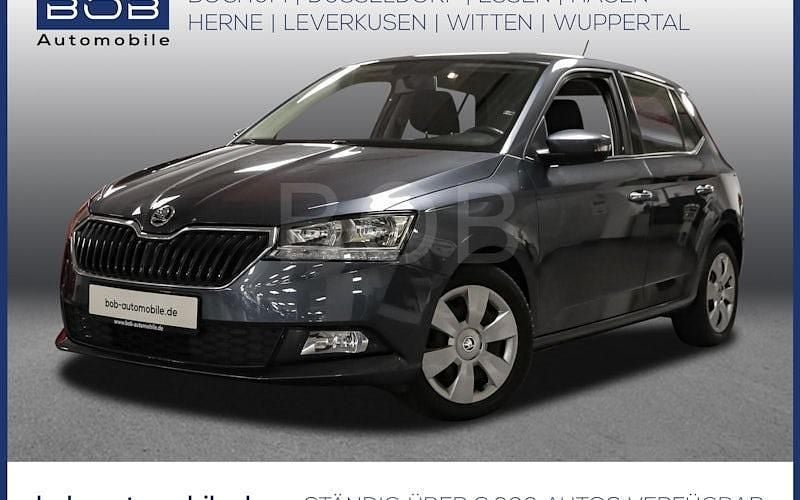 Grau Gebraucht 2021 Skoda Fabia Cool Plus Kleinwagen | 12.222 € (Guter Preis) - Bild 1/4