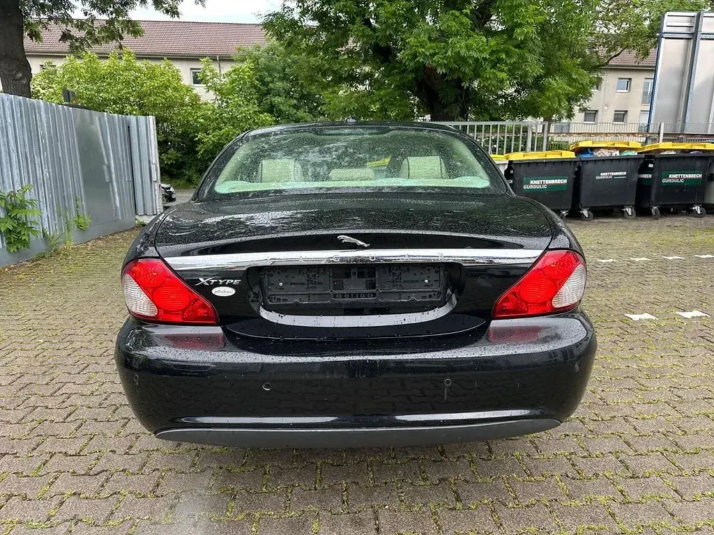 Używany Jaguar X-type Executive 145 KM (106 kW) 2009 Czarny Sedan/Limuzyna