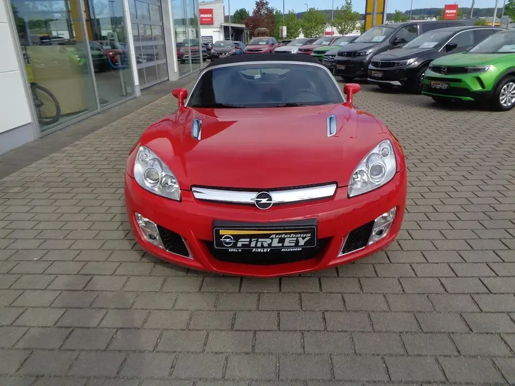 Second-hand Opel GT Basis 264 CP (194 kW) 2008 Roșu Cabrio