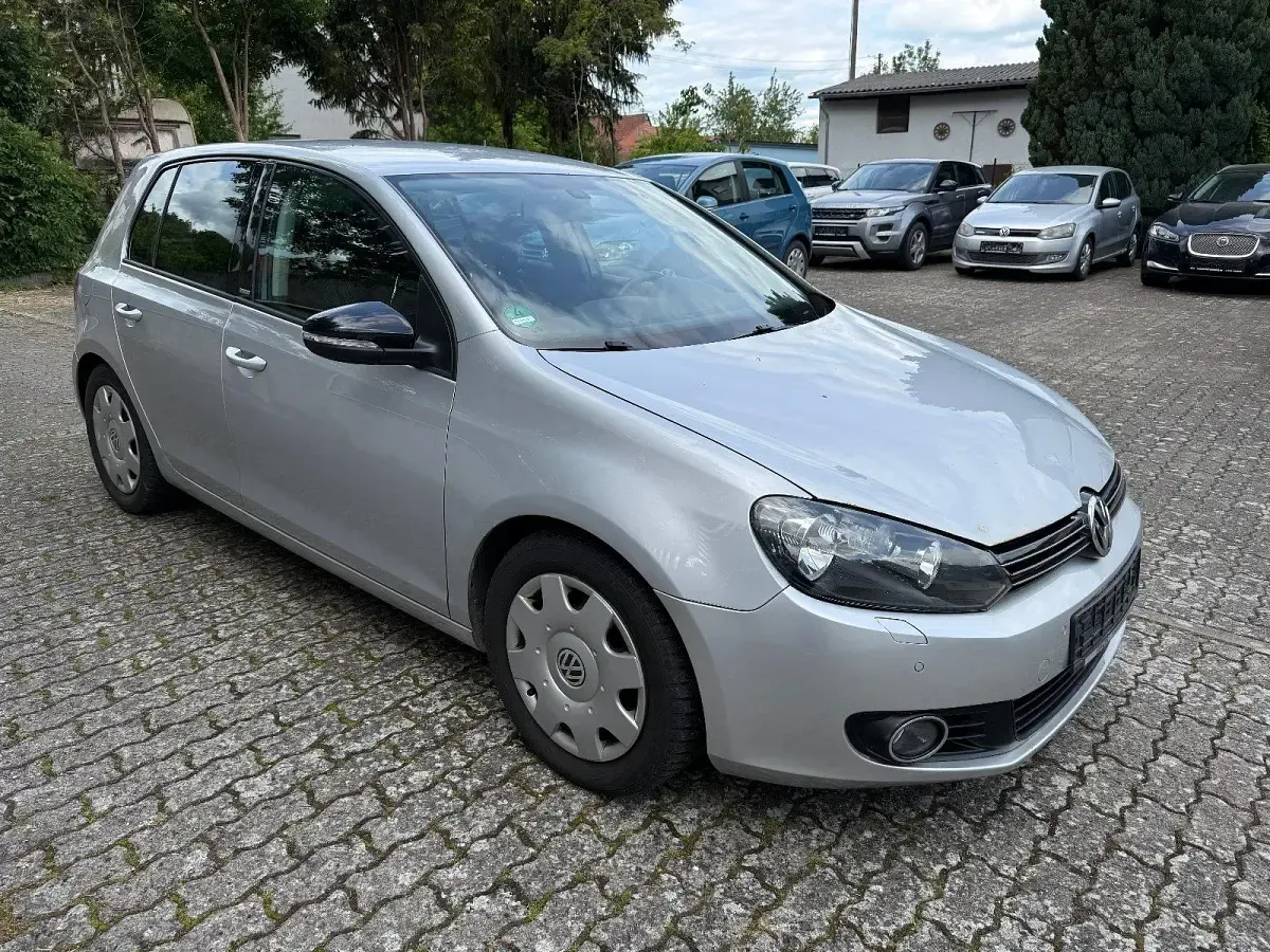 Gebraucht VW Golf VII Match 140 PS (102 kW) 2012 Silber Limousine