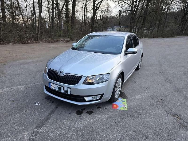 Gebraucht Skoda Octavia Ambition 150 PS (110 kW) 2015 Grau Kleinwagen