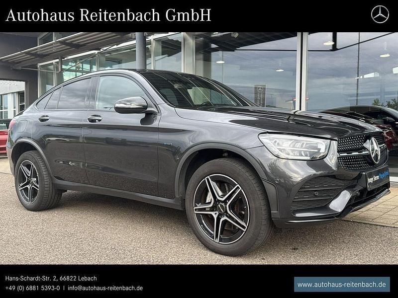 Gebraucht Mercedes GLC300e AMG 306 PS (225 kW) 2022 Lack graphitgrau Coupé