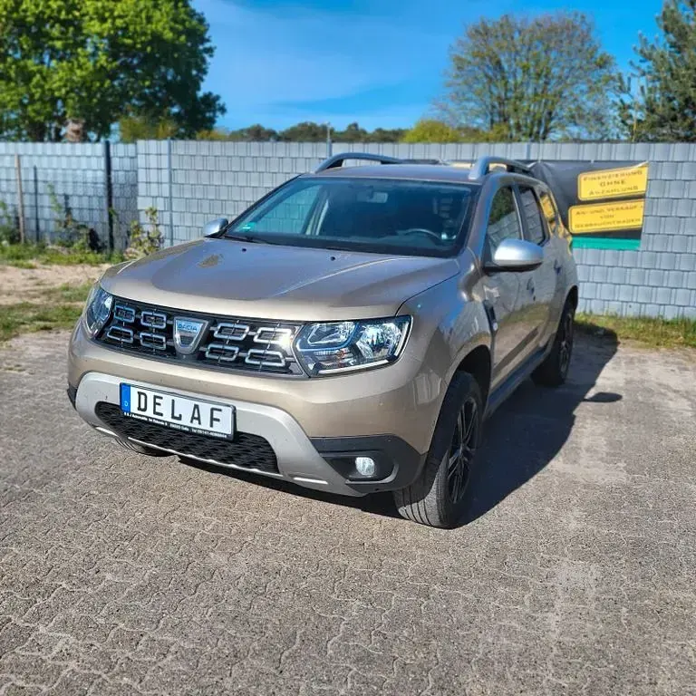 Usata Dacia Duster Prestige 131 CV (96 kW) 2019 Oro SUV