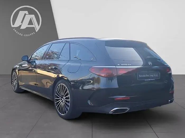 Gebraucht Mercedes E300 AMG 313 PS (230 kW) 2025 Obsidianschwarz Kombi