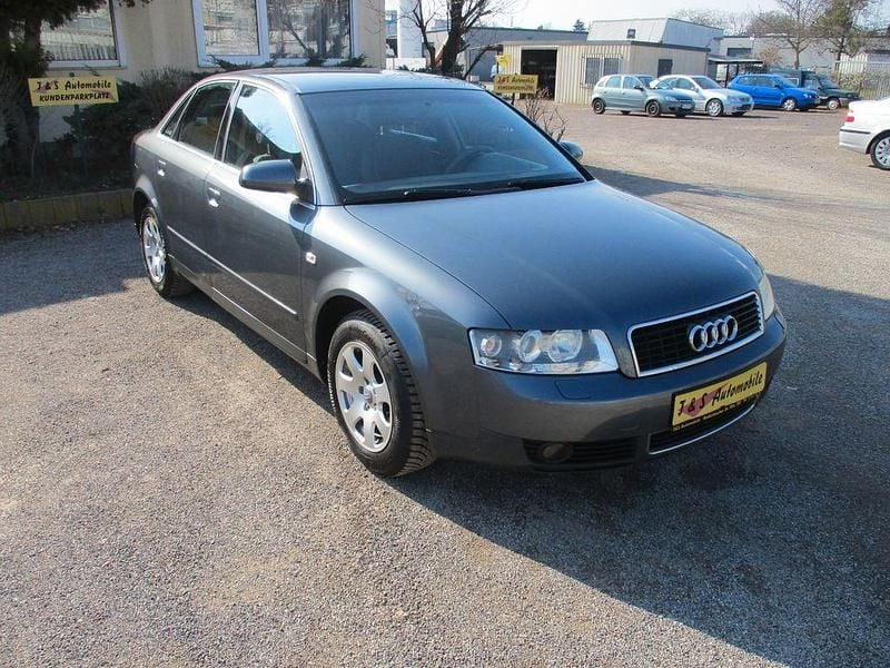 Gebraucht Audi A4 131 PS (96 kW) 2001 Silber Limousine