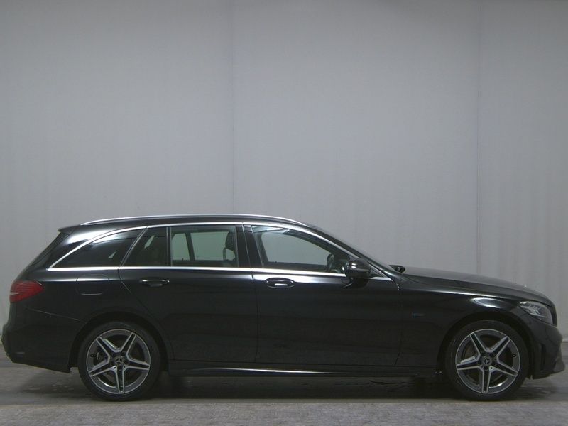 Schwarz Gebraucht 2020 Mercedes C300e AMG line Kombi | 18.980 € (Guter Preis) - Bild 1/4