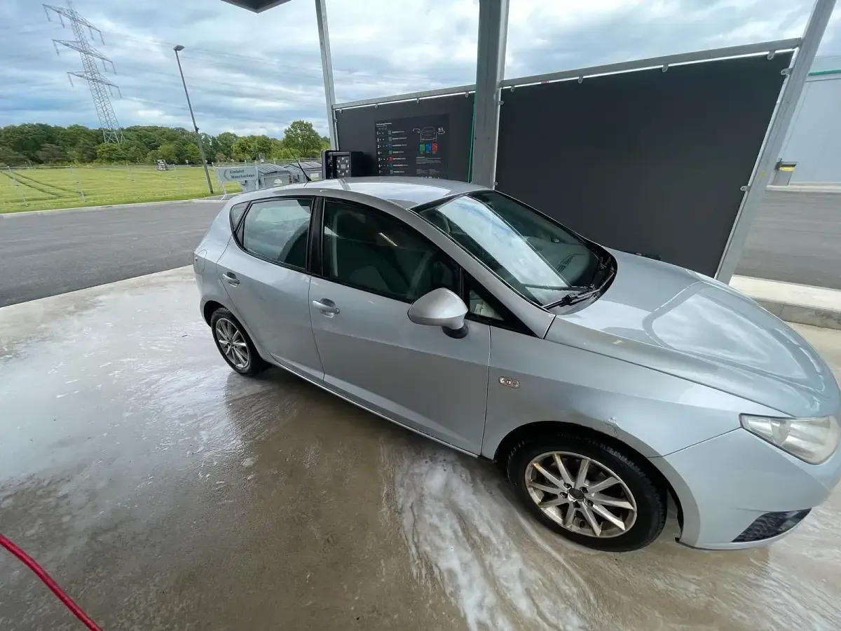 Gebraucht Seat Ibiza 85 PS (62 kW) 2011 Silber Limousine