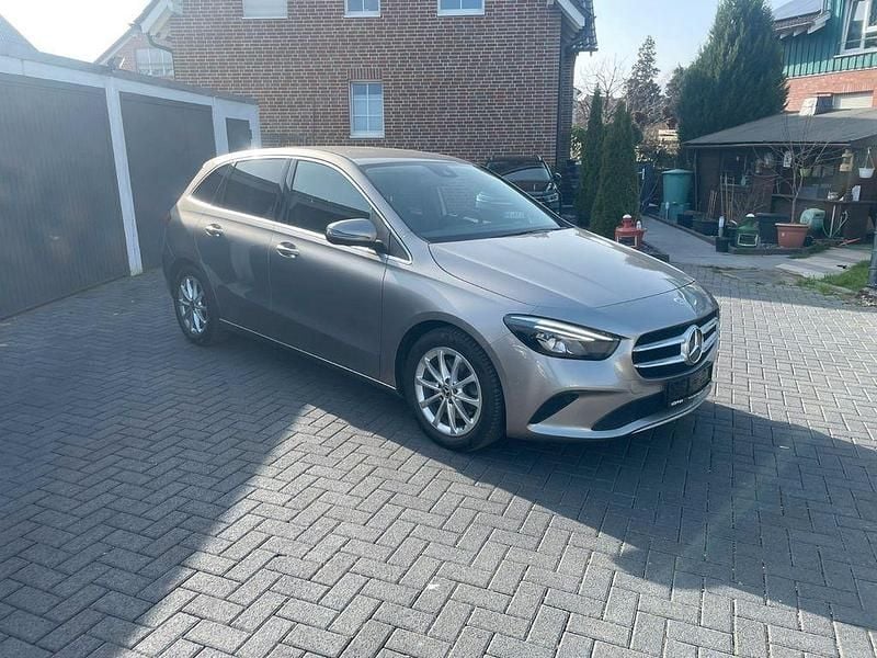 Gebraucht Mercedes B220 190 PS (139 kW) 2020 Grau Van / Kleinbus