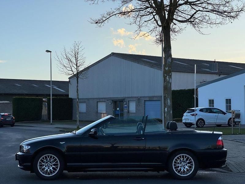 Gebraucht BMW 318 Cabriolet Sport Line 150 PS (110 kW) 2006 Schwarz Cabrio