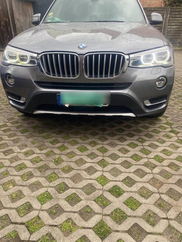 Grau Gebraucht 2017 BMW X3 xLine SUV | 22.450 € (Etwas zu teuer) - Bild 1/4