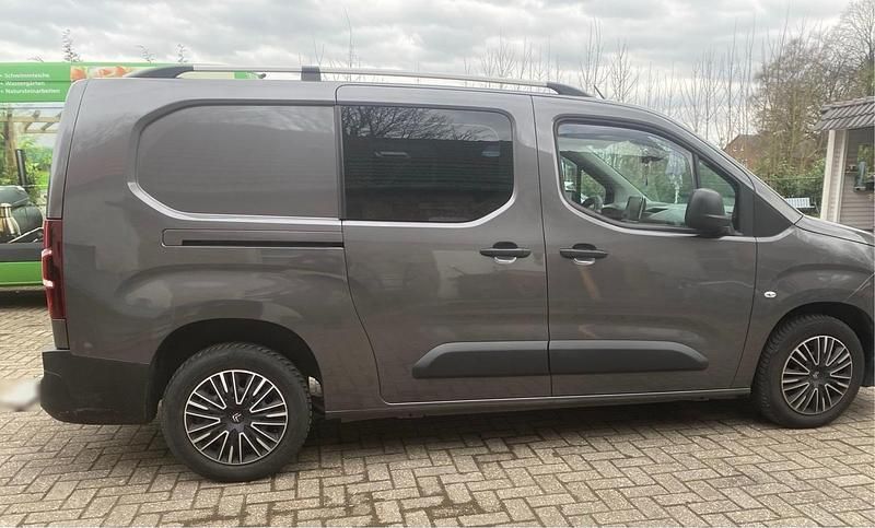 Gebraucht Citroën Berlingo 131 PS (96 kW) 2020 Grau Van / Kleinbus